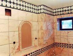 Мозаика из мрамора в ванной комнате